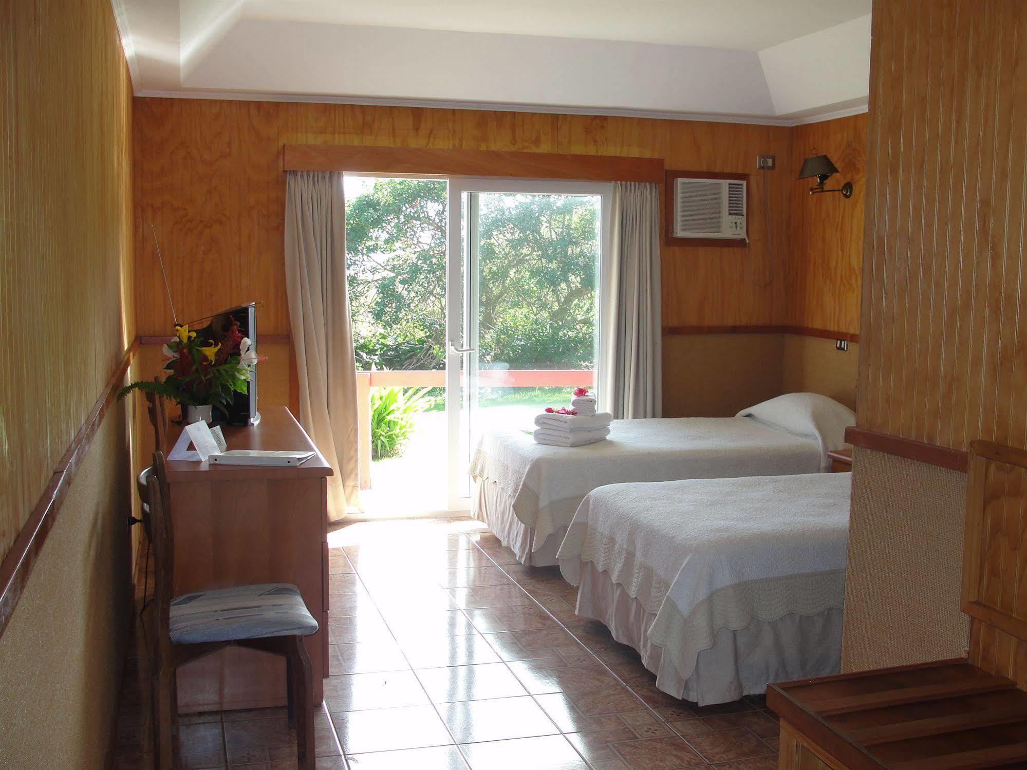 Iorana Isla De Pascua Hotel Hanga Roa Esterno foto