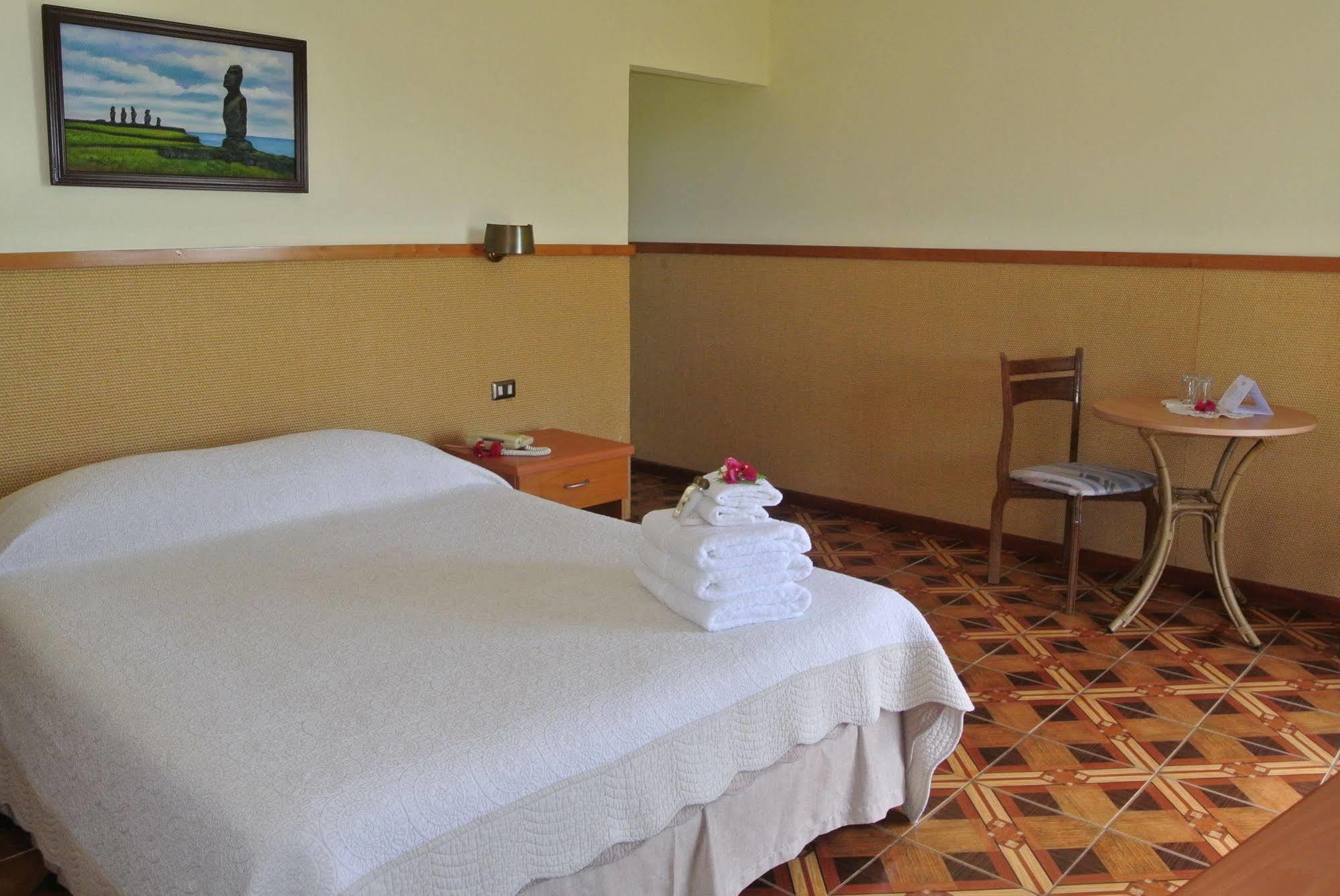 Iorana Isla De Pascua Hotel Hanga Roa Esterno foto